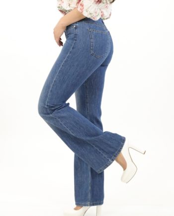 Jeans in Cotone Elasticizzato a Zampa - Colore Blu